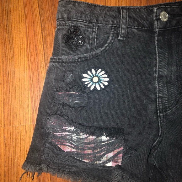 Zara Distressed Patch Black Denim Jean Shorts 2 - Picture 4 of 10
